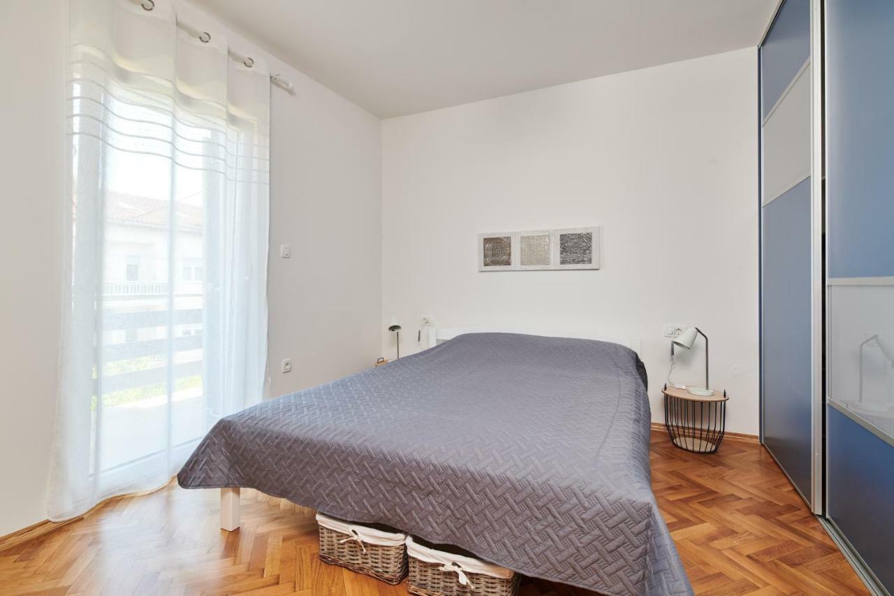 Morning Light Apartment *
